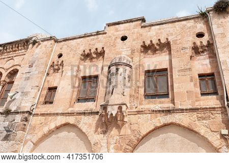 The Arcitecture In The South Part The Temple Mount And The Bab El Ghawanima Minaret In The Old Town 