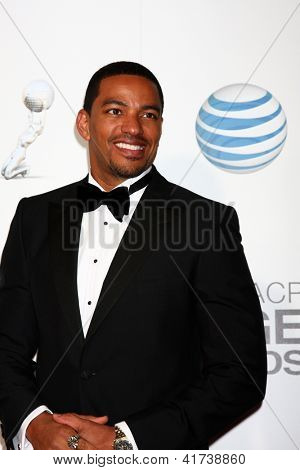 LOS ANGELES - 1 Luty: Laz Alonso przybywa 44 NAACP Image Awards w Shrine Auditorium na 