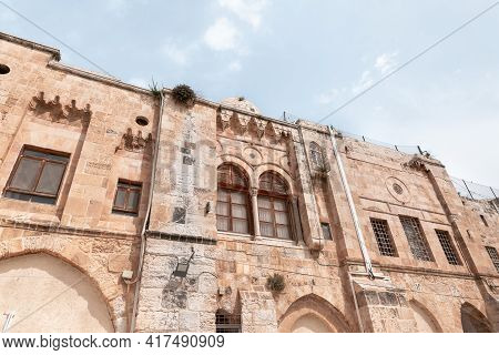 The Arcitecture In The South Part The Temple Mount And The Bab El Ghawanima Minaret In The Old Town 