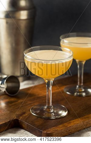Refreshing Boozy Whiskey Daisy Cocktail