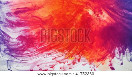Tinte im Wasser