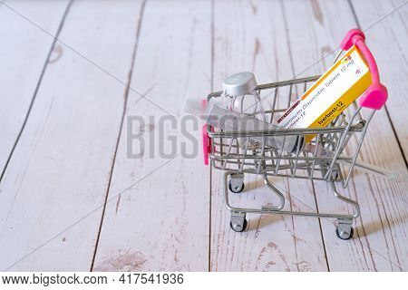 Mini Shopping Cart With A Dose Of Ivermectin Iverbest Tablets With A Syringe And Vial Ampoule Showin