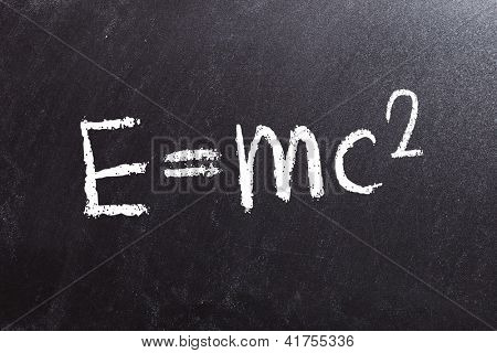 teorie relativity vzorce, napsal na tabuli