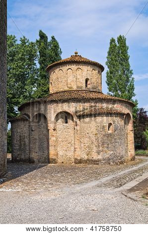 โบสถ์ St. ของจิโอวานนี Vigolo Marchese Emilia-Romagna อิตาลี