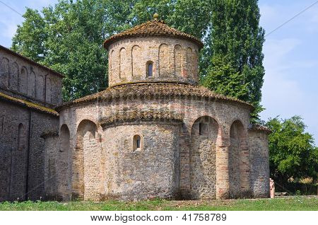 โบสถ์ St. ของจิโอวานนี Vigolo Marchese Emilia-Romagna อิตาลี