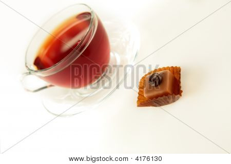 Tazza di tè e un cioccolato