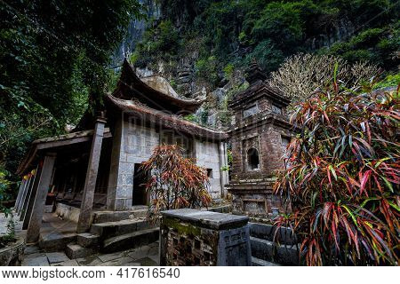 Bich Dong Pagoda Tam Coc