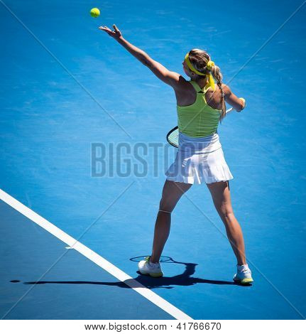MELBOURNE - el 19 de enero: Maria Kirilenko de Rusia en su tercera ronda de la victoria sobre Yanina Wickmayer de ser
