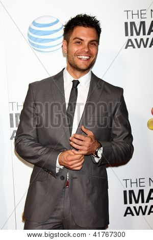 LOS ANGELES - JAN-31: Erik Valdez kommt bei der 44. NAACP Image Awards auf dem Shrine Auditorium-o