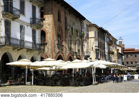 Pavia (pv), Italy - June 09, 2018: Piazza Della Vittoria, Pavia, Lombardy, Italy