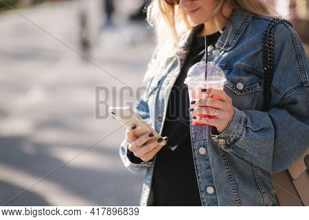 Pretty Prengant Woman Dringking Strawberry Lemonade While Walking Outdoors. Portrair Of Attractive F