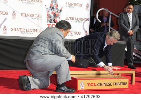 LOS ANGELES, CA - FEB 4: Robert De Niro na ceremoniálu, kde Robert De Niro je poctěn s rukou a 