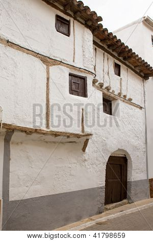 Cuenca Canete i Spanien Castilla la Mancha hvid vintage house