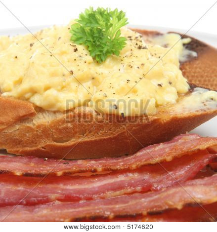 Ovos mexidos Bacon &