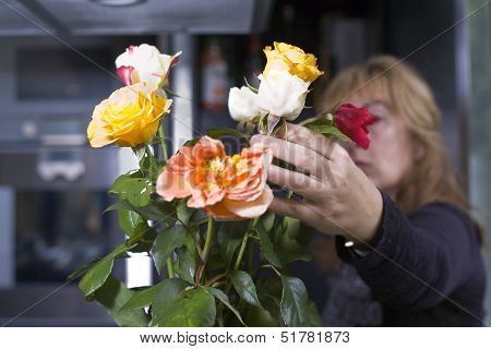 Arranging Bouqete