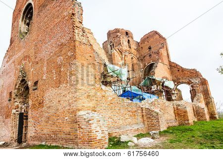 The Ruins Under Reconstruction