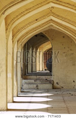 Oblouky na Katb Ales hrobky