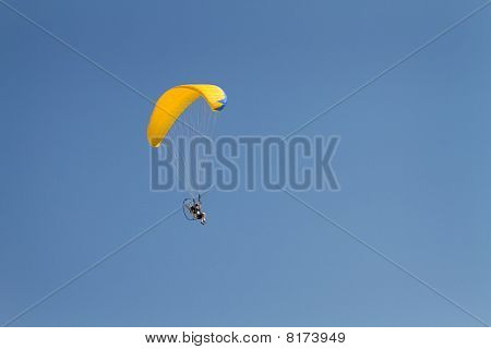 Parapente voile jaune