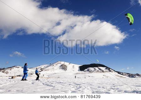 Snowkiting