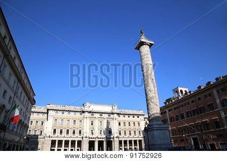 Square Piazza Colonna In Rome, Italy