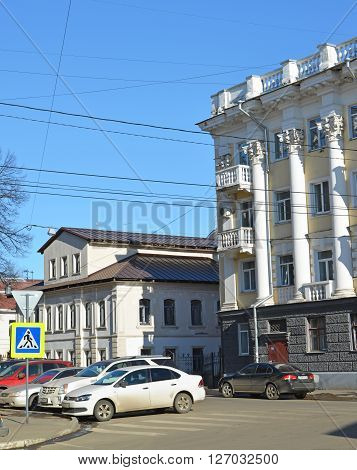 Russia, Yaroslavl-March 29.2016.  Residential building  of  a Soviet times on Sovetskaya street .