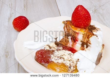 ice cream cake, strawberry ice cream, ice cream with chocolate