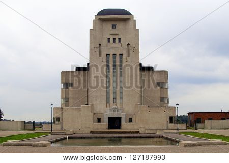 Mysteries Sfinx kathedrale Like Building: Radio Kootwijk