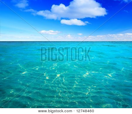 ciel de l'eau et le bleu des Océans