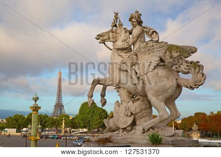 Sunrise over place de la Concorde in Parice, France