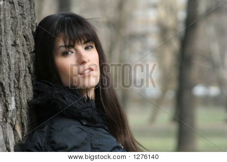 Jovem mulher bonita no Parque