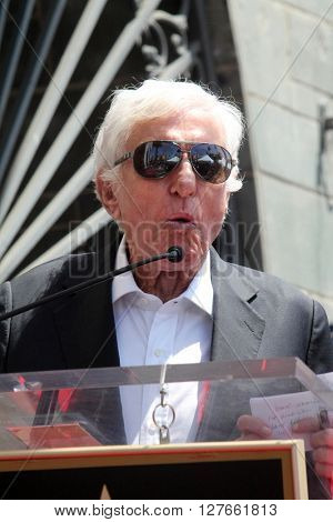 LOS ANGELES - APR 28:  Dick Van Dyke at the Bairbara Bain Hollywood Walk of Fame Star Ceremony at the Hollywood Walk of Fame on April 28, 2016 in Los Angeles, CA