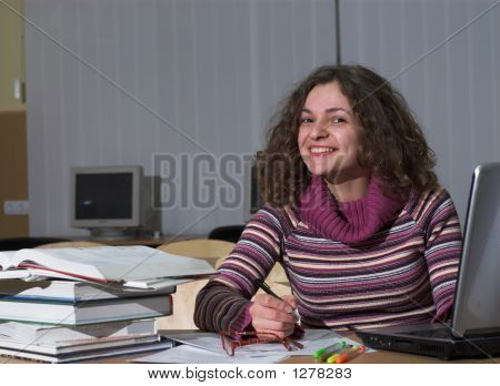 Sorridente studentessa