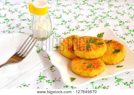 Vegetarian rice patties. Recipe for fasting, diet