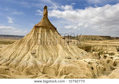 사진이 했다 Bardenas 건물의 사막에
