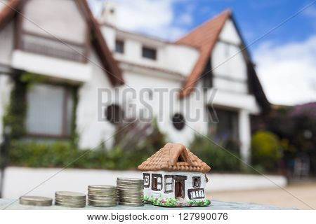 Saving money to buy the house of my dreams