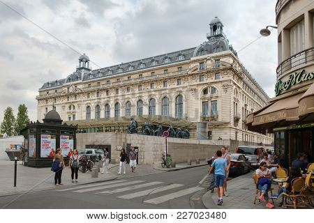 PARIS,FRANCE - AUGUST 1,2017 : Street scene including the Musee D'Orsay in Paris, famous for its collection of impressionist masterpieces
