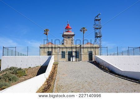 Ponta Da Piedade - June 8 2017 - Road Leading To The Lighthouse With Its Red Painted Top, Ponta Da P