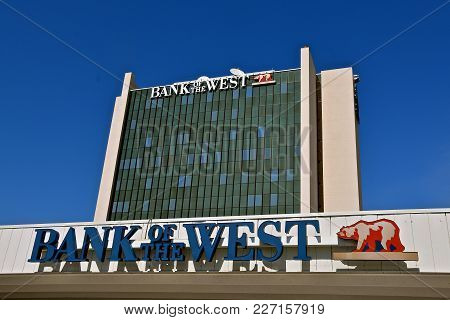 Fargo, North Dakota, August 26, 2017:  The Fargo Bank Of The West Is A Branch Office Which Provides 