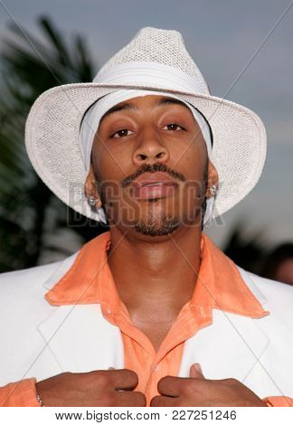 LOS ANGELES - AUG 29:  Chris 'Ludacris' Bridges arrives to the Mtv Video Music Awards  on August 29, 2004 in Miami, FL.                