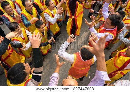 Bac Ninh, Vietnam - Jan 31, 2017: Dong Ky Traditional Spring Festival, A Special Ritual Of The Dong 