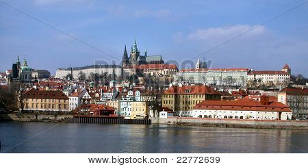 Hradchany över Vltava