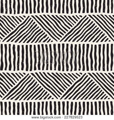 Seamless Geometric Doodle Pattern In Black And White. Adstract Hand Drawn Lines Retro Texture.