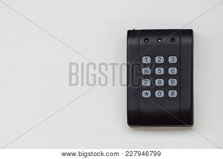 Black Security Door Have A Number Bottom And Led Light Red Yellow Green.,electronic Access Control D