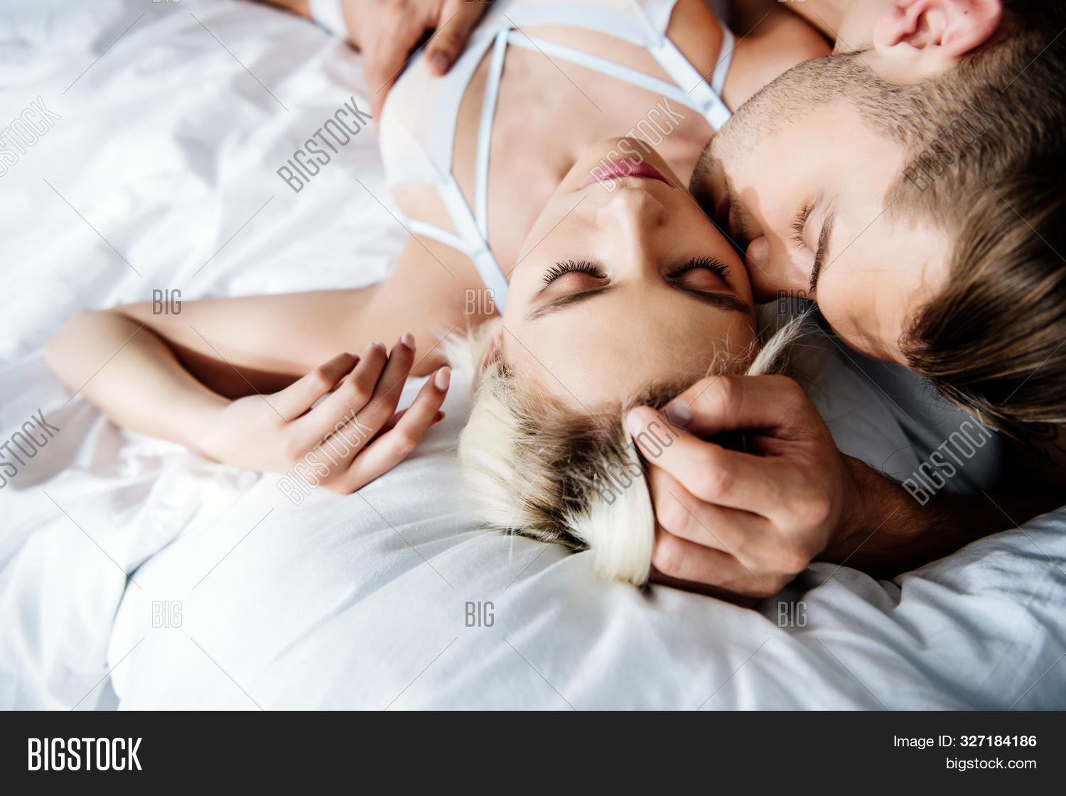 Hot Blonde Kiss