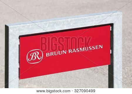 Aarhus, Denmark - August 25, 2019: Bruun Rasmussen Logo On A Panel. Bruun Rasmussen Auctioneers Of F
