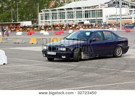 Leiria, Portogallo - 22 aprile: Emanuel Moleirinho guida una Bmw 316 durante Slalom città di Leiria 2012