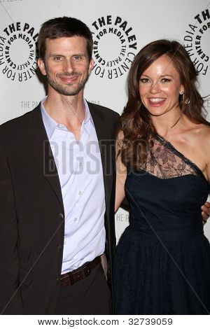 ลอสแองเจลิส - 14 apr: Frederick Weller, Rachel Boston มา 'ในธรรมดาเห็น' ที่เดอะ Paley Cente