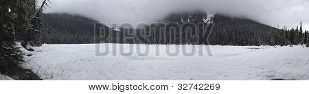 Panorama de Lago Joffre inferior