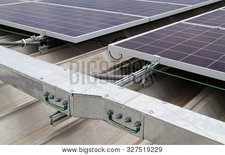 Electrical Wireway Reducer Of Solar Rooftop System With Ground Bonding