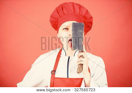 Choose Proper Knife. Dangerous Lady. Best Knives To Buy. Stainless Steel. Be Careful While Cut. Woma